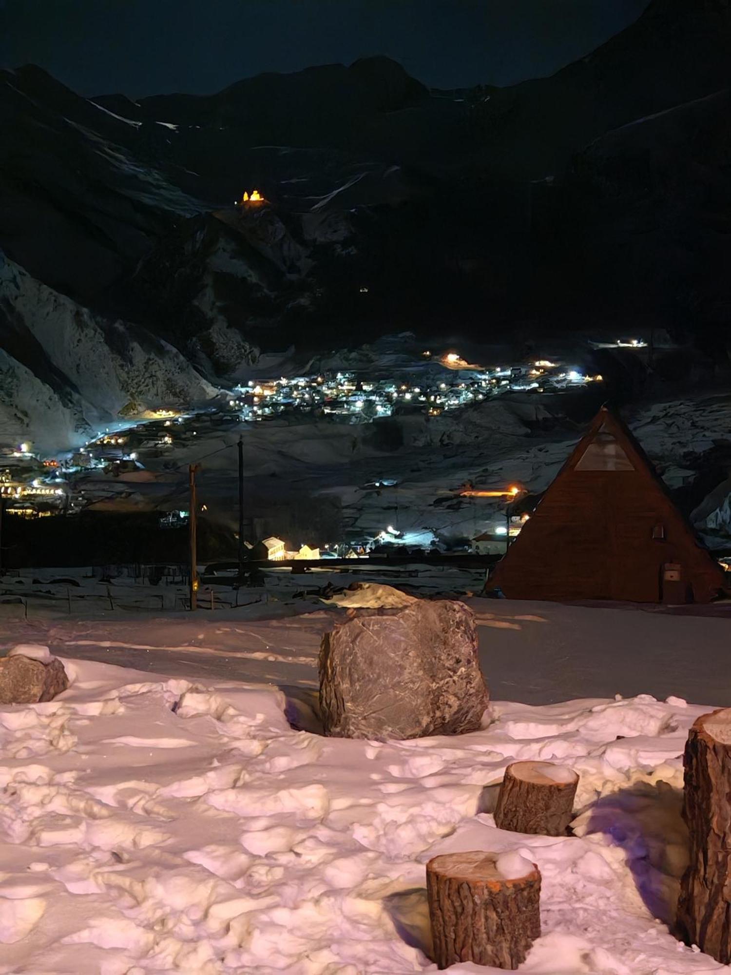 Alone Cottage Kazbegi Exterior foto