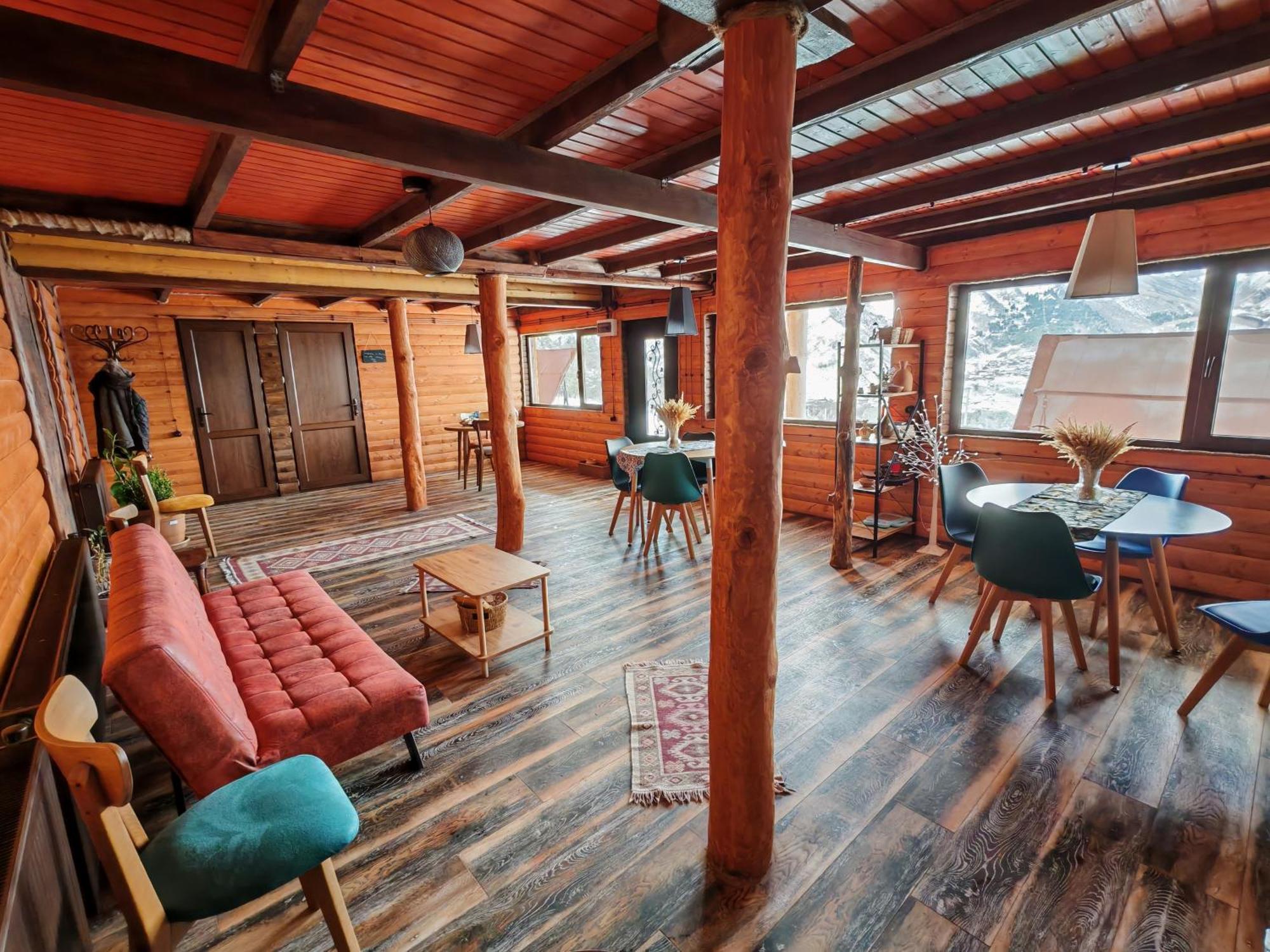 Alone Cottage Kazbegi Quarto foto